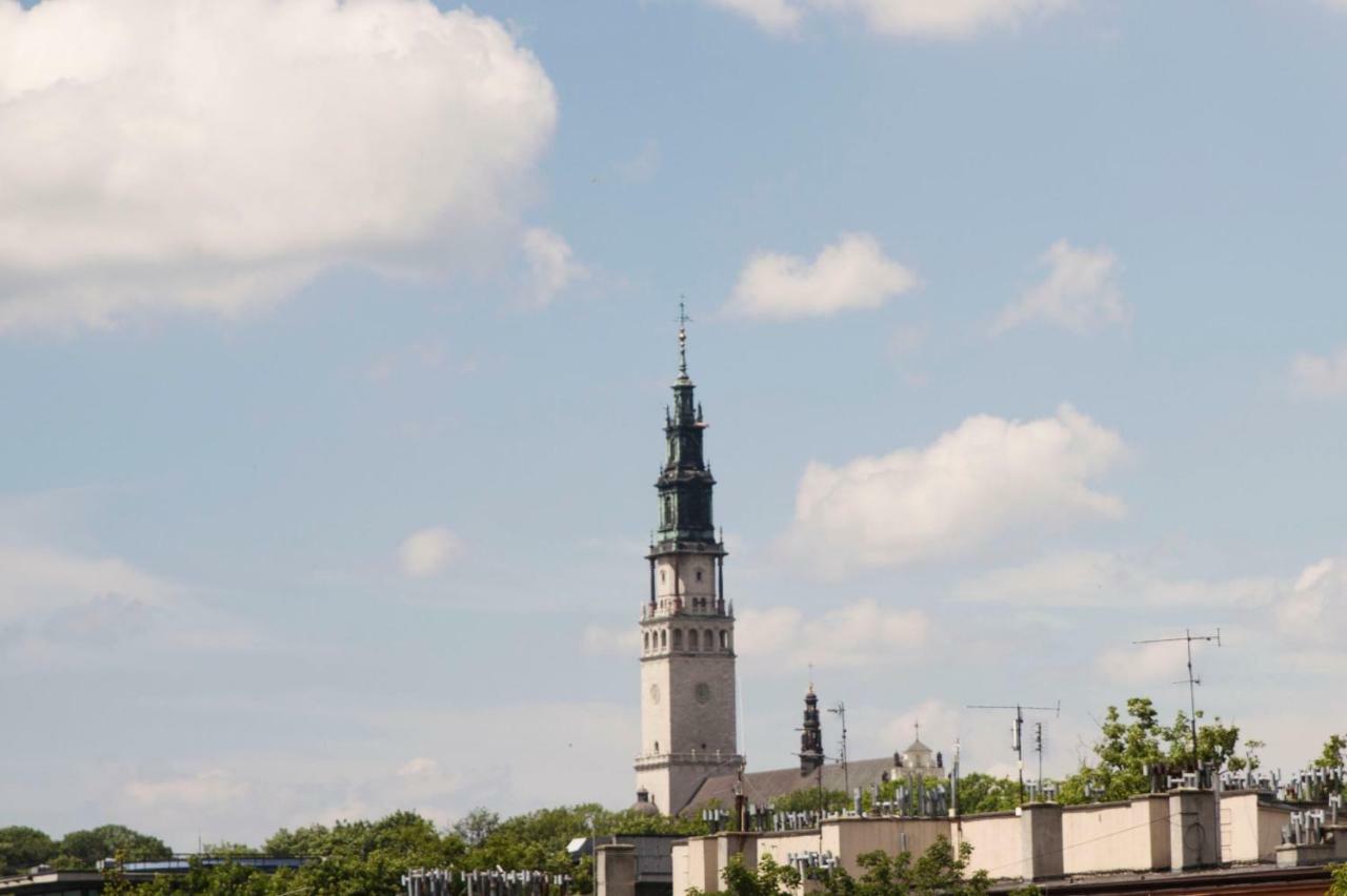75M2 Apartament Kopernik Z Widokiem Na Jasna Gore Częstochowa Eksteriør billede